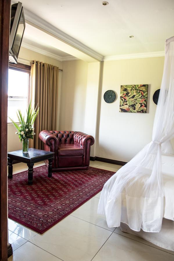 Royal Solwezi Hotel Buitenkant foto